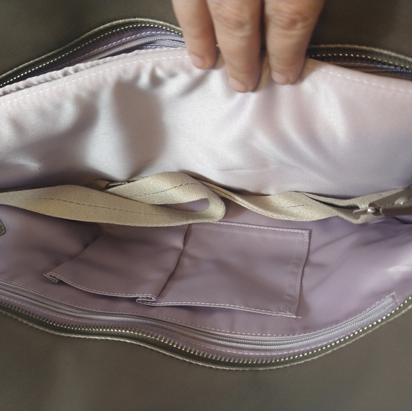 Coach - Picture 9 of 13